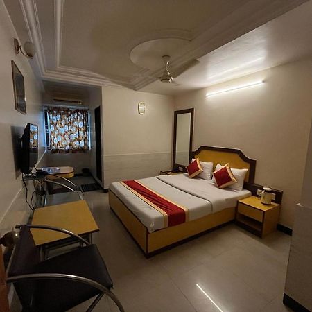 העיר בנגלור Ganga Sagar Hotel מראה חיצוני תמונה