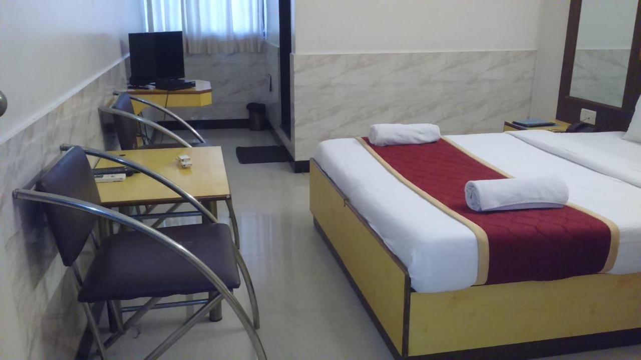 העיר בנגלור Ganga Sagar Hotel מראה חיצוני תמונה