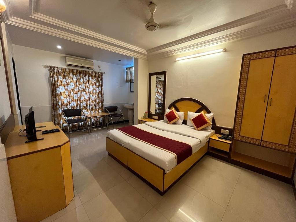 העיר בנגלור Ganga Sagar Hotel מראה חיצוני תמונה