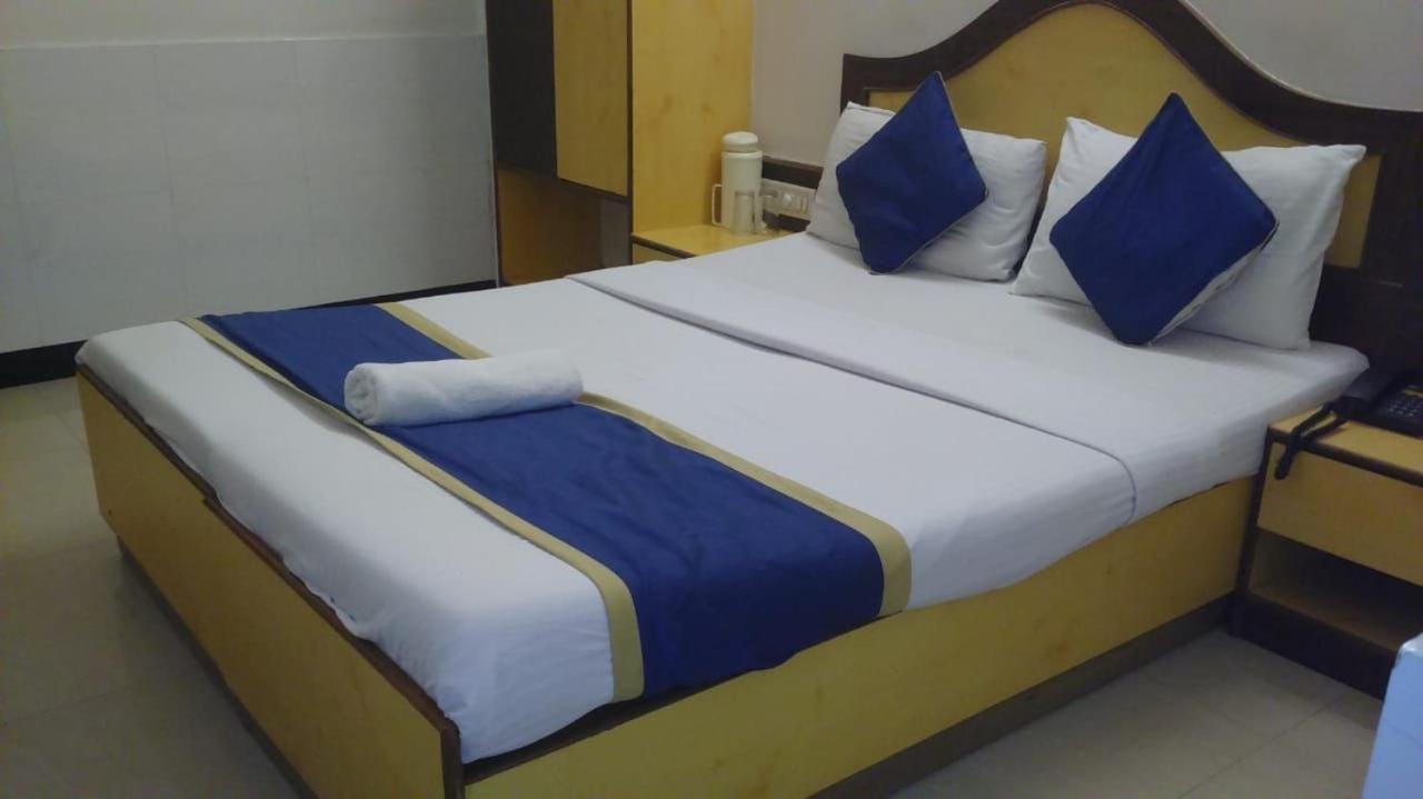 העיר בנגלור Ganga Sagar Hotel מראה חיצוני תמונה